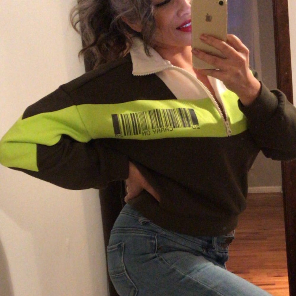 Gabrielle Union Collection half zip pullover - Picture 9 of 12